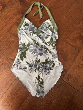 Liz Claiborne White One-Piece Swimsuit with  Floral Print Size 6 NWT